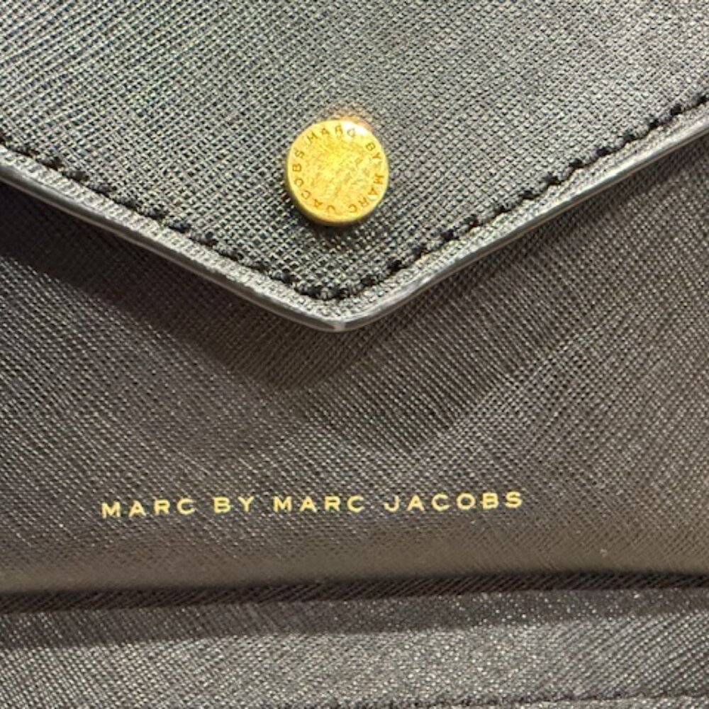 Marc Jacobs Metropoli Envelope Crossbody in Black Saffiano Leather - Like New - Picture 3 of 7